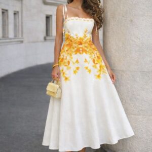Vestido midi blanco con tiras finas y estampado floral amarillo, escote festoneado - Turquía al por mayor