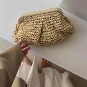 Beige woven raffia clutch purse with framed top and textured crochet weave - Wholesale Turkey